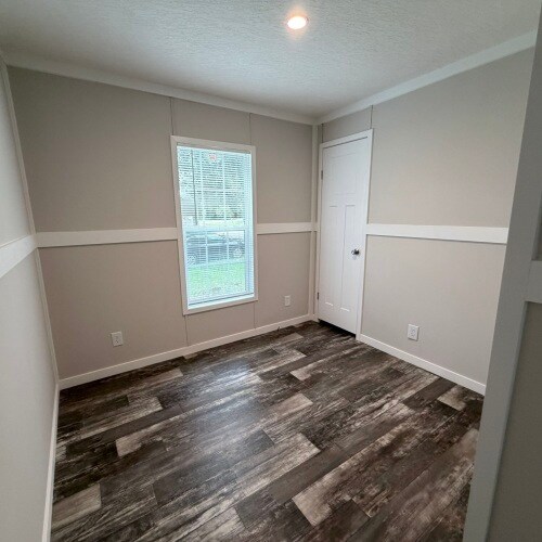 Building Photo - 127 Evans Ave