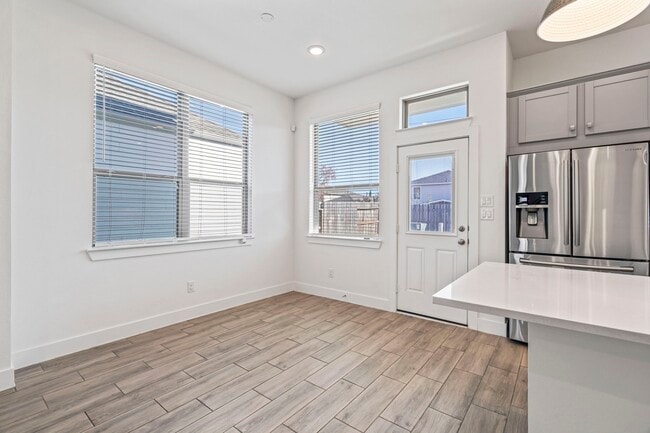 Building Photo - 7818 Starfish Arbor Dr