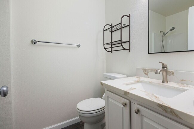 Building Photo - 7505 Charmant Dr