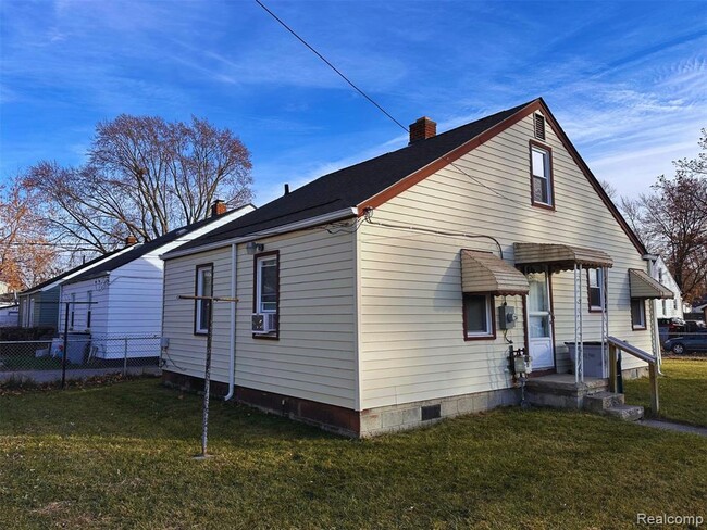 Building Photo - 110 Hamata Ave