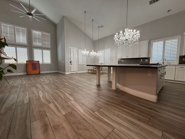 Building Photo - 11548 Valentino Ln