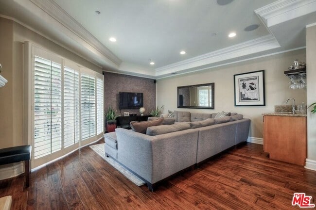 Building Photo - 11578 Iowa Ave