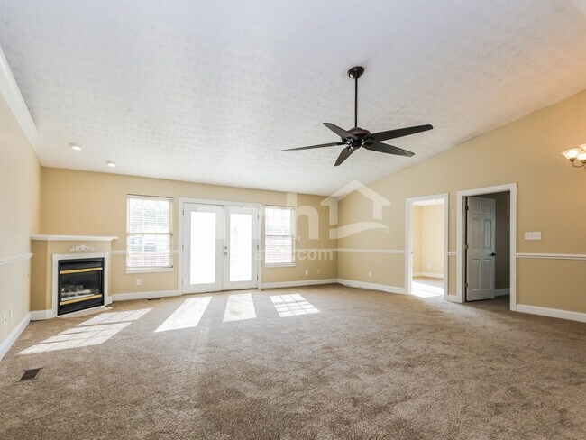 Building Photo - 6552 Greeley Ave