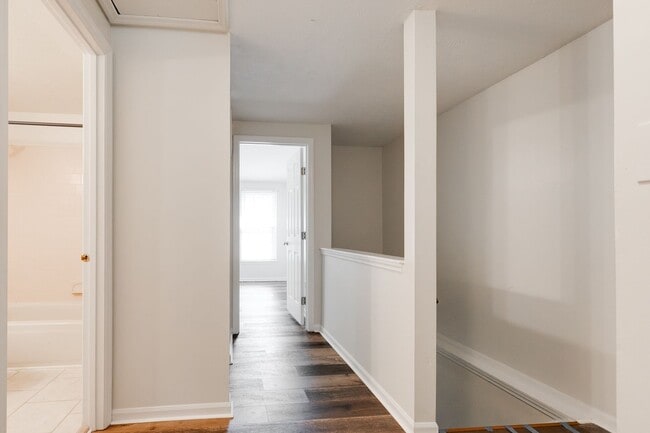 Building Photo - Wonderful End Unit Townhome Available Near...