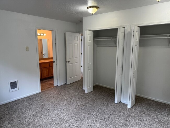 Building Photo - 359 S 58th St