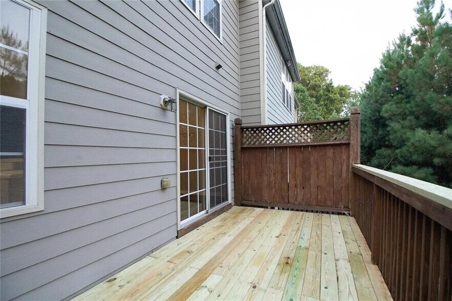 Building Photo - 5142 Manerdale Dr SE