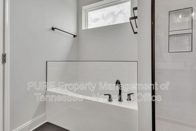 Building Photo - 4201 Camdale Dr