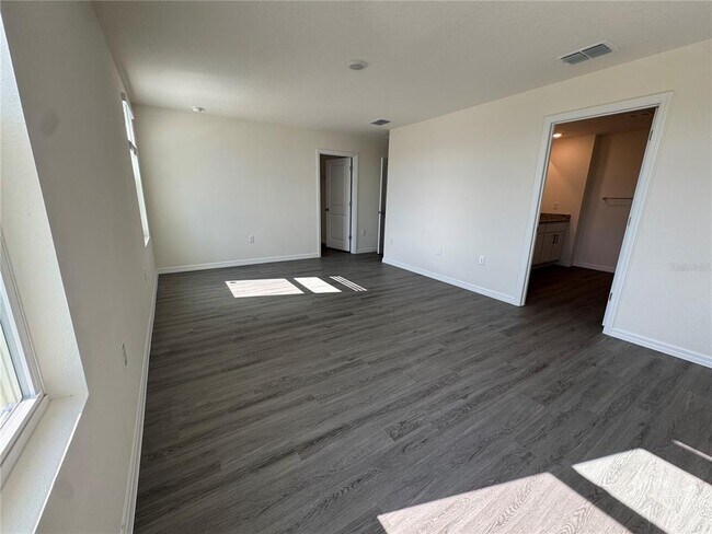 Building Photo - 36033 Sunflower Hl Dr