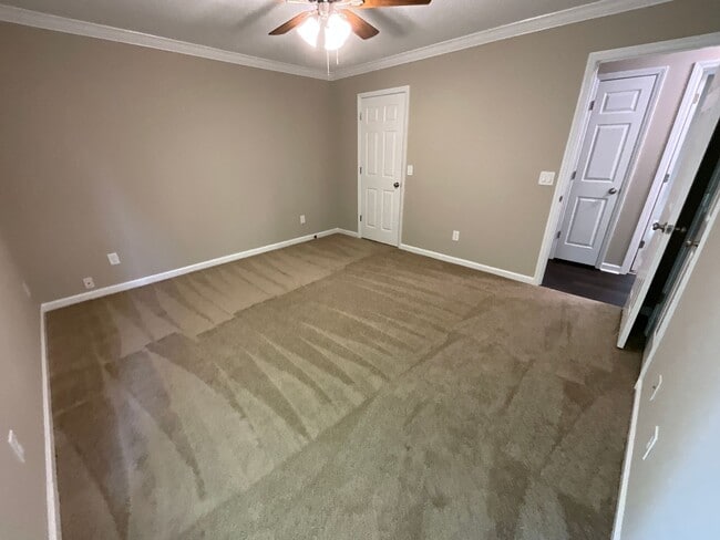 Building Photo - 2553 Old Mill Rd