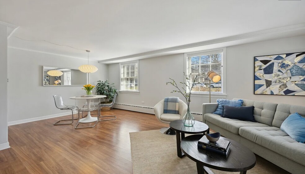 Building Photo - 1400 Hinman Ave
