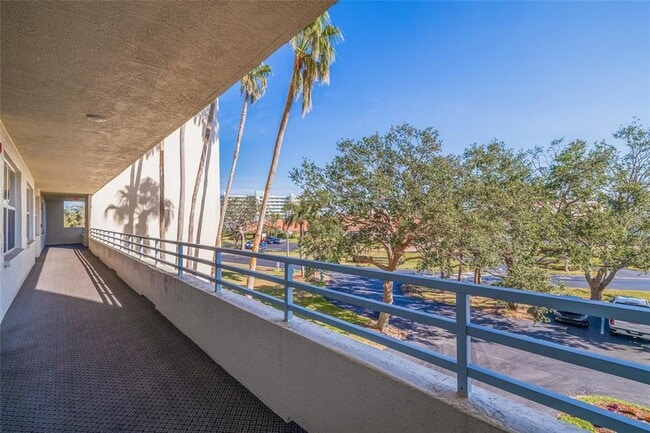 Building Photo - 7902 Sailboat Key Blvd S