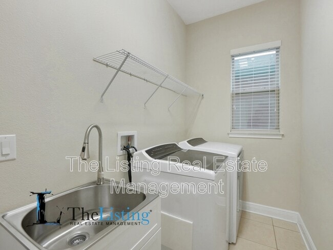 Building Photo - 6854 Trellis Vine Loop