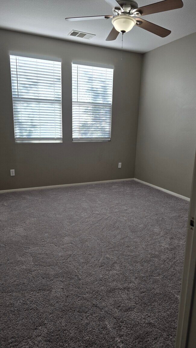 Building Photo - 12267 Chantrelle Dr