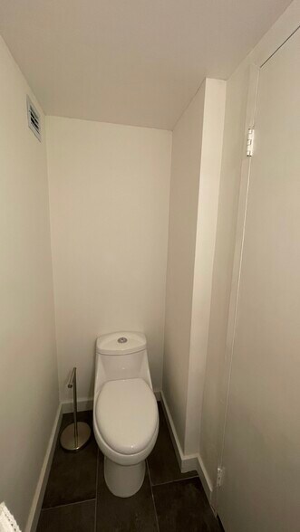 Half Bathroom - 200 SE 15th Rd