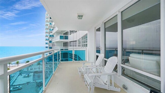 Building Photo - 3430 Galt Ocean Dr