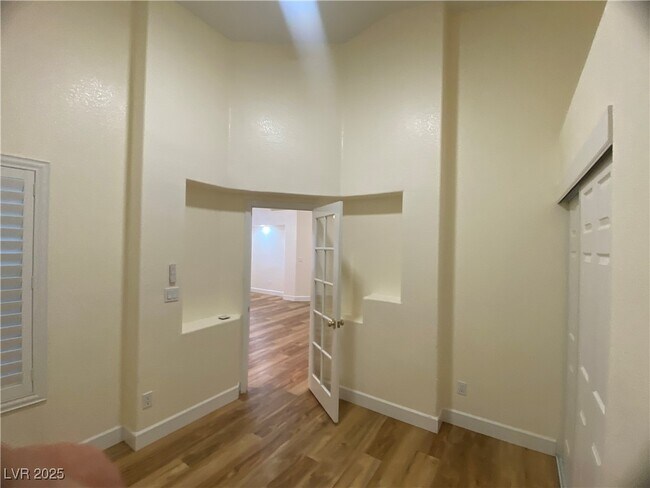 Building Photo - 4016 Angel Face St