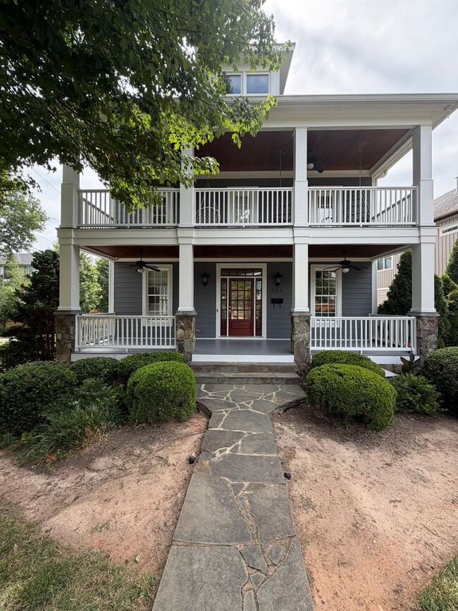 Building Photo - Spacious~Charming~Dilworth! 3800 SF 4 Beds 3.5 Baths