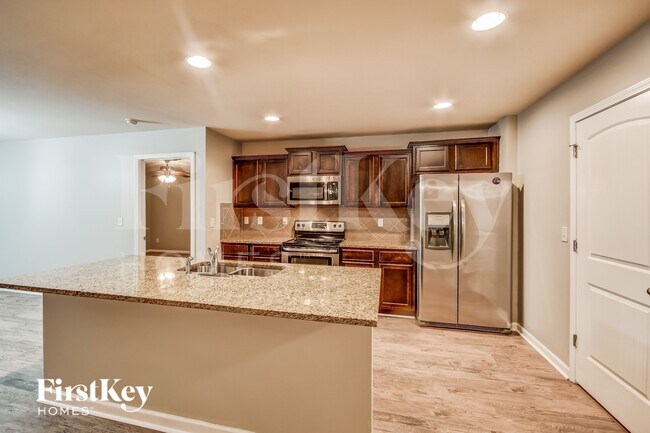 Building Photo - 11565 Cedar Glades Dr