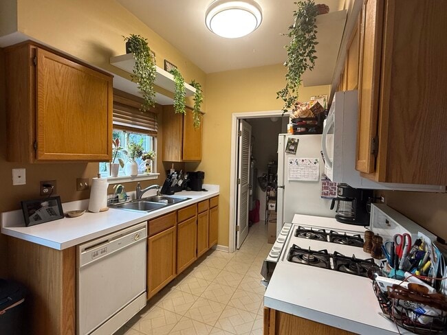 Building Photo - 2717 Glenwood Ct