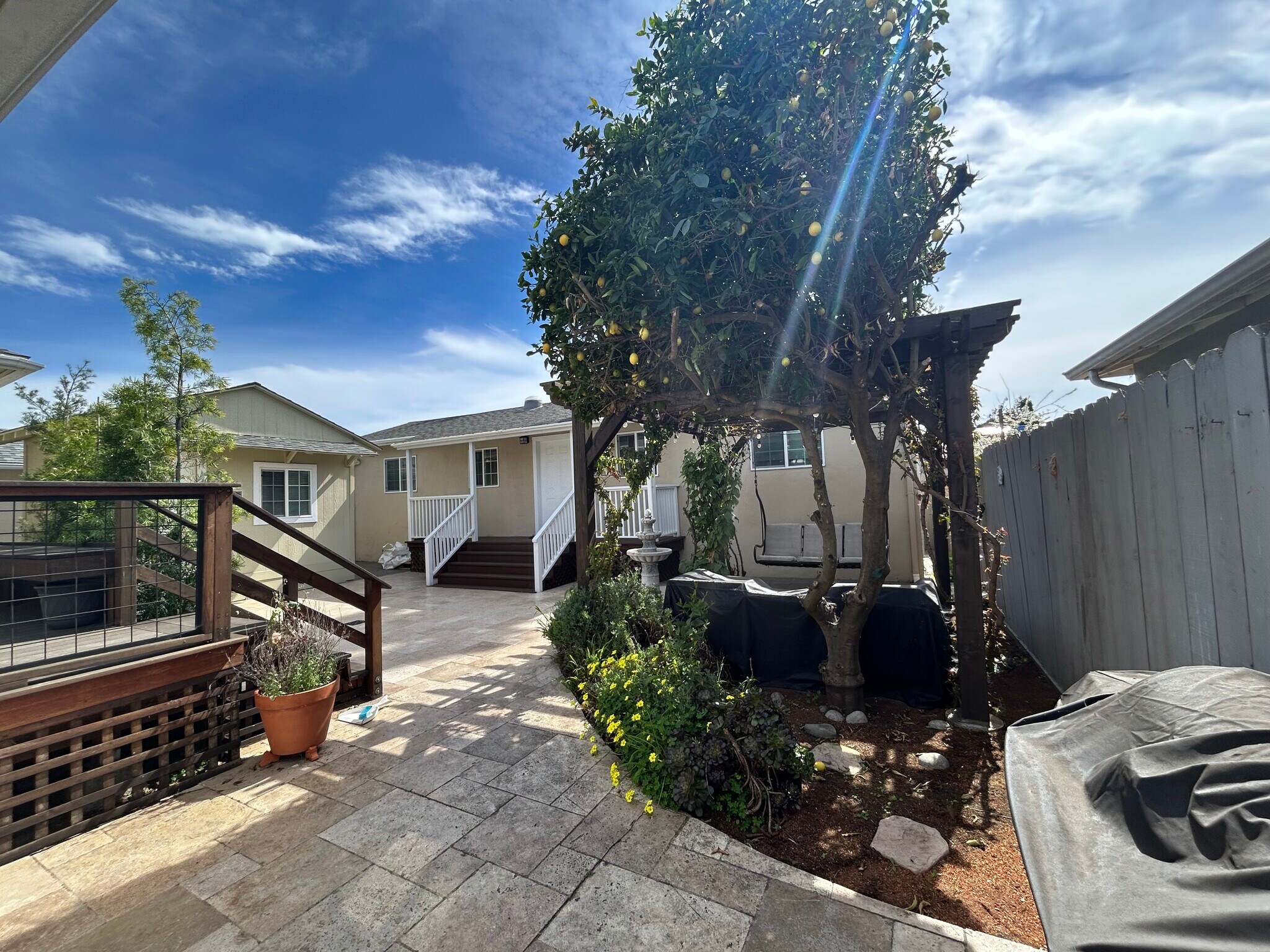 Building Photo - 2814 Lowell Ave