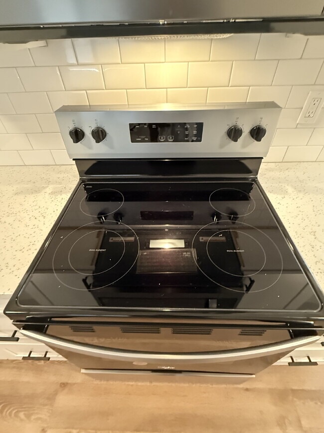 Building Photo - **Spacious 4-Bedroom Home with Modern Comforts in Decatur, GA**