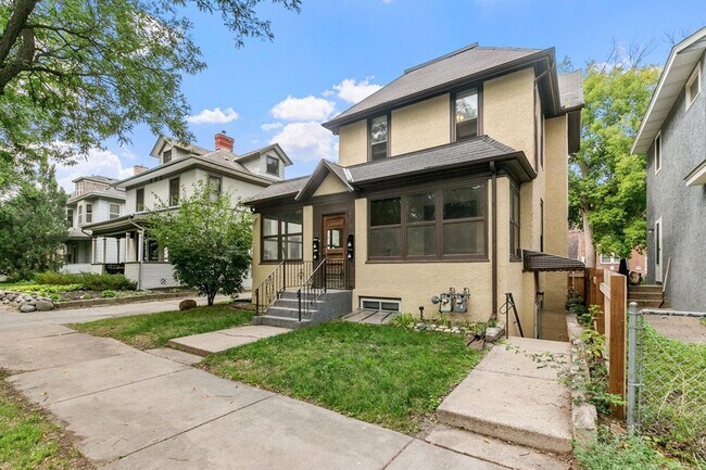 Building Photo - 2744 Fremont Ave S