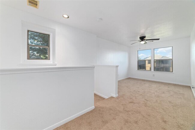 Building Photo - 18703 Clover Nut Ct