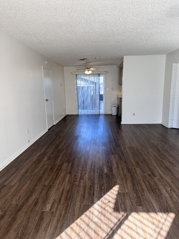 Building Photo - 1421 Cimarron Ct