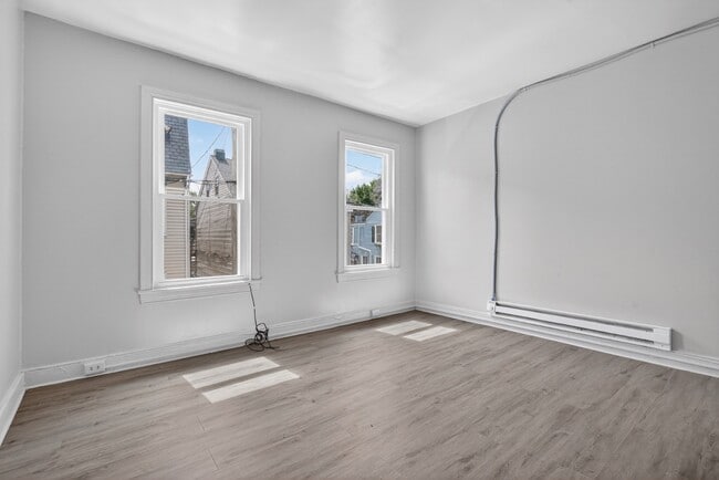 Building Photo - 31 N Hartley St