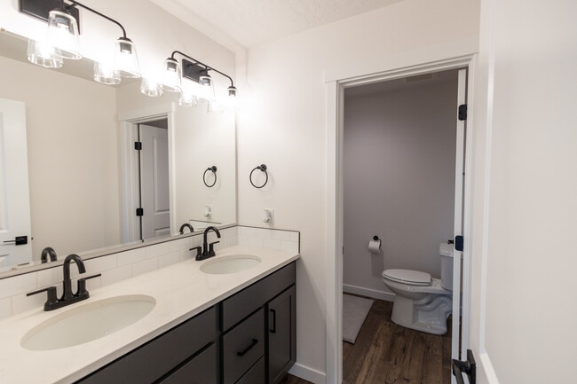 Building Photo - 1892 Carlow St