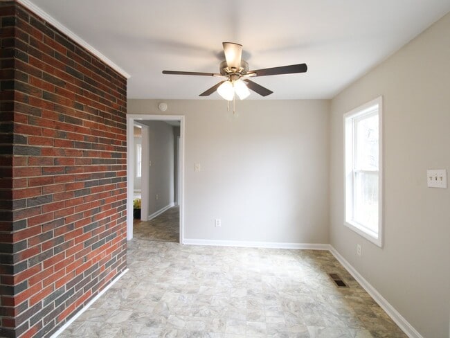 Building Photo - Rental with Country Setting!