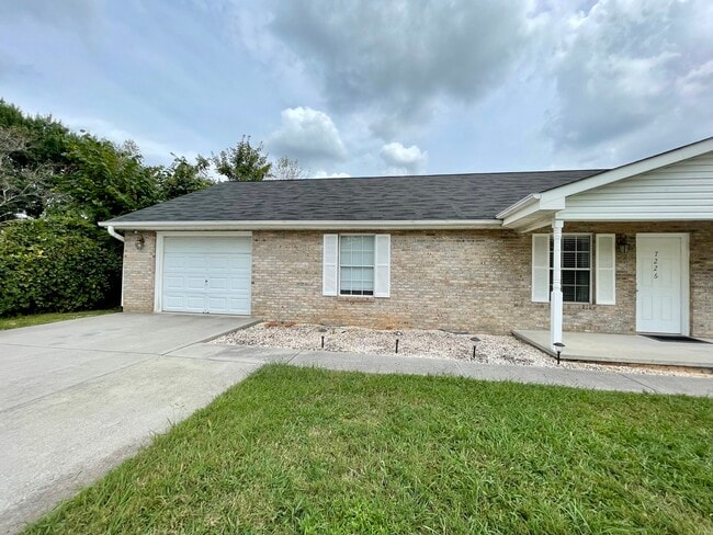 Exterior (1 car garage) - 7226 Howard Bennett Way