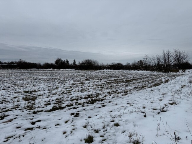 Building Photo - 24211 E Wellesley Ave