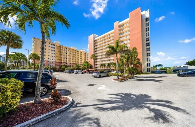 Primary Photo - 1391 S Ocean Blvd