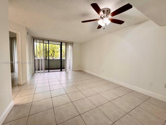 Building Photo - 8255 SW 152nd Ave