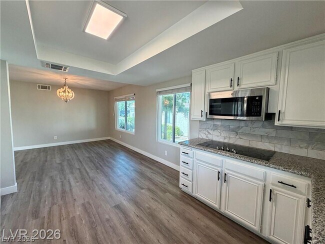 Building Photo - 3142 Espanol Dr