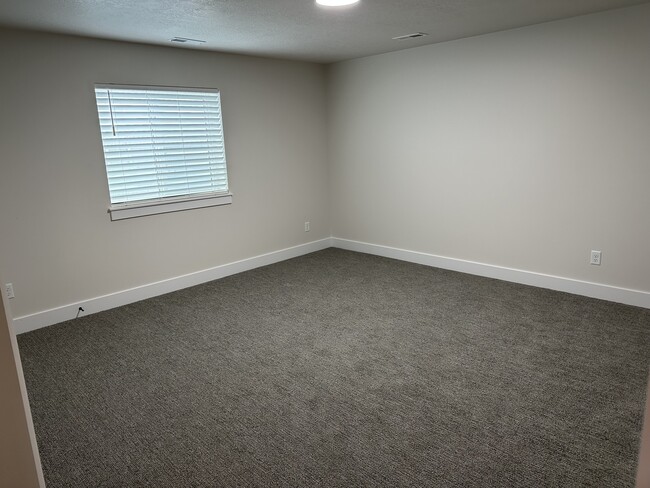 Building Photo - 2237 W 1370 N