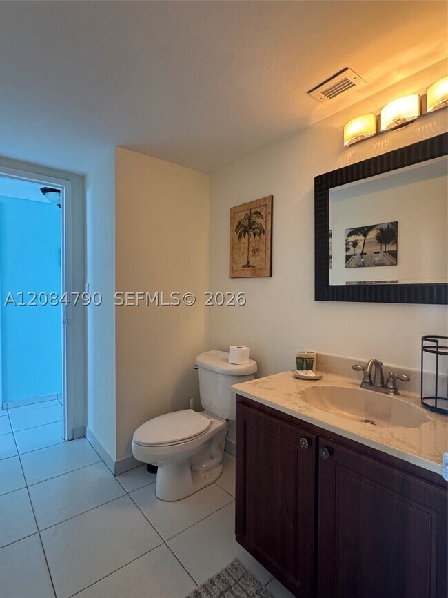 Building Photo - 3180 S Ocean Dr