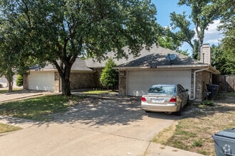 Building Photo - Garden Terrace I Duplexes