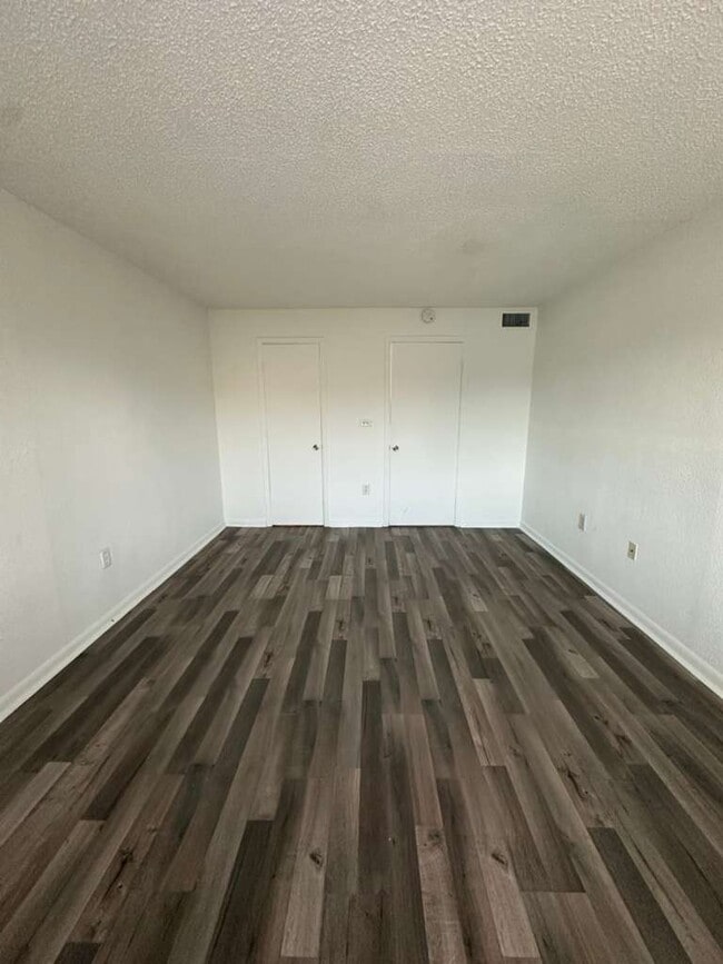 Building Photo - 505 NW 177th St