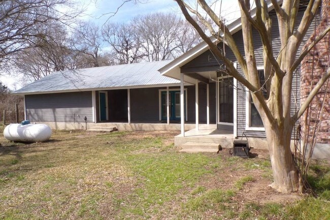 Building Photo - 1601 Co Rd 491