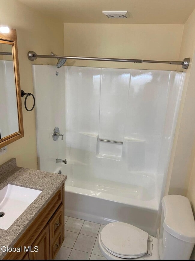 Building Photo - 821 23rd St