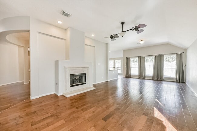 Building Photo - 13203 Yaupon Holly Ln