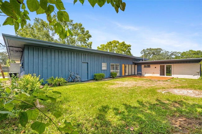 Building Photo - 5143 Cheena Dr