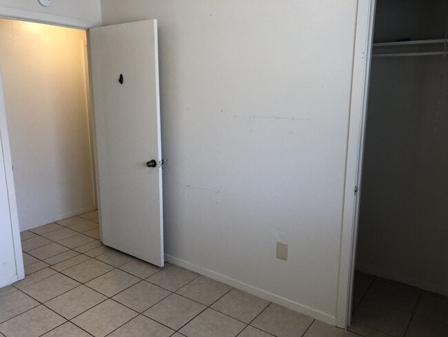 Building Photo - Cozy Half Duplex in Irving!!
