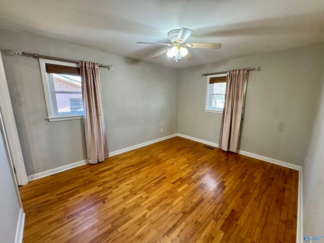 Building Photo - 804 Hereford Dr