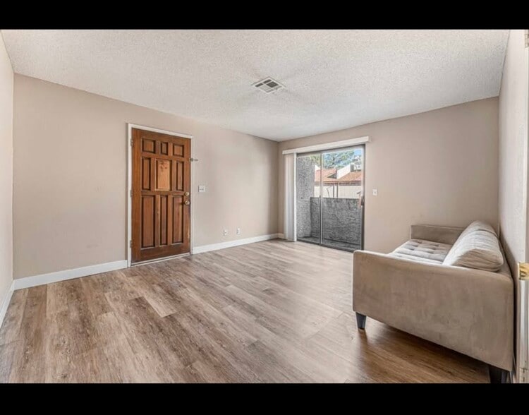 Building Photo - 5264 Child Ct