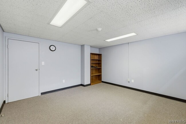 Building Photo - 57 St Johns Parkside