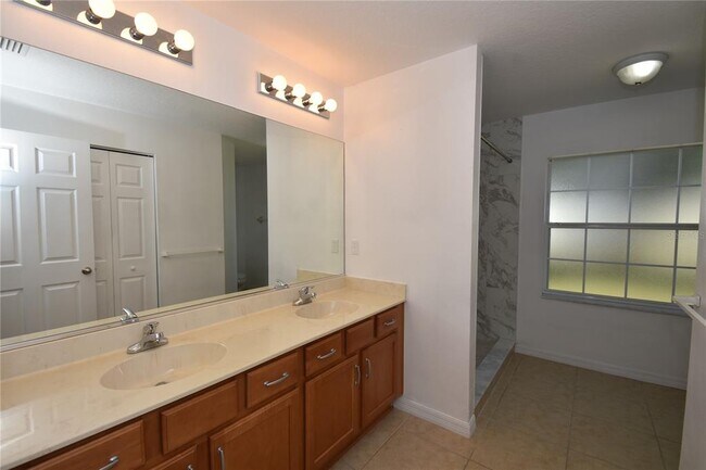 Building Photo - 6 Kathleen Trail