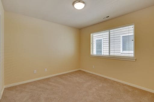 Building Photo - Gorgeous South Everett MainVue Home Available!